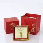 Collier Élégance Florale Doré – Pierre Rose & Détails Brillants