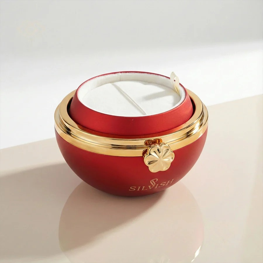 BOÎTE LOVE BLOSSOM AVEC COLLIER COEUR PERSONNALISE