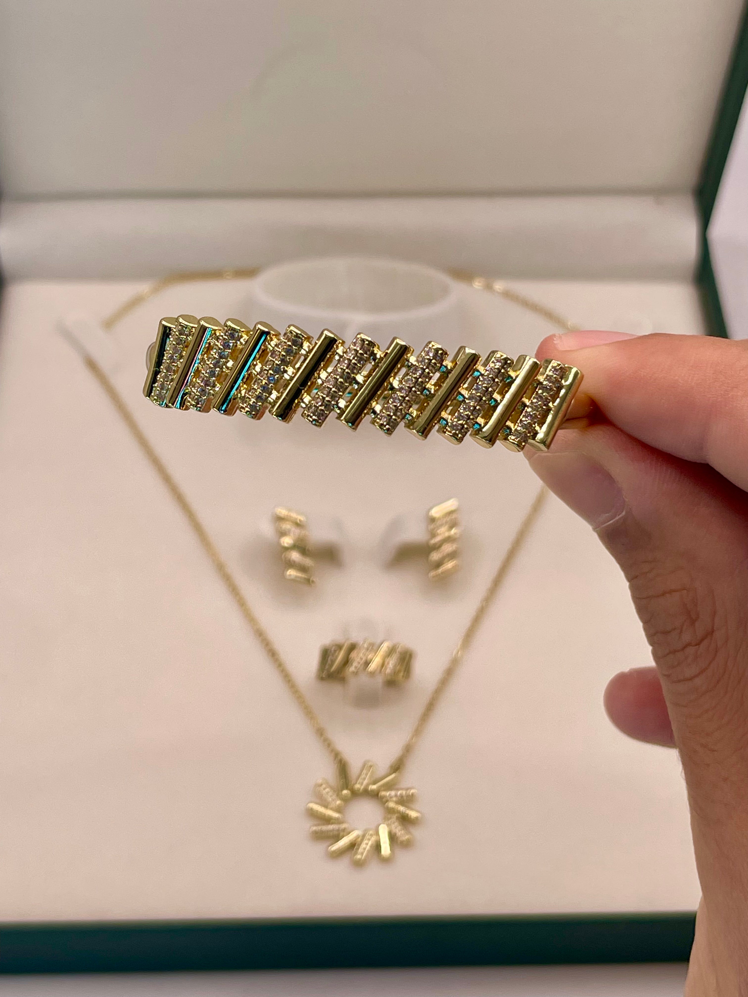 ENSEMBLE DOREE PIERRE